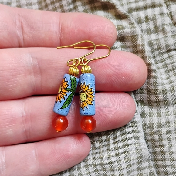 Dainty Handmade Floral Carnelian Earrings - Picture 4 of 5